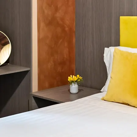 Residenza Toledo Oda ve Kahvaltı 4*
